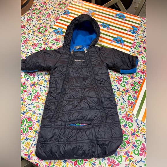 Eddie Bauer Black Blue Winter Baby Bunting Sack Size 0-3M - Picture 1 of 7